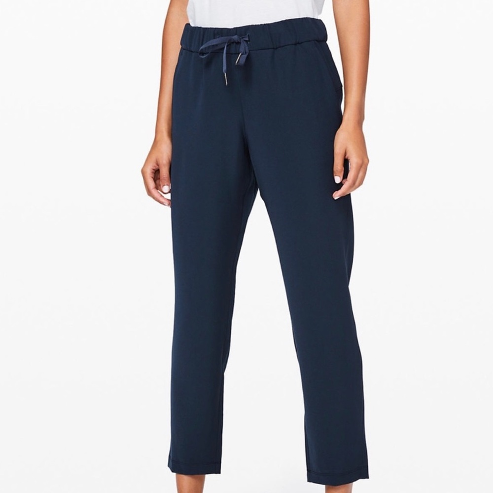 Lululemon On the Fly, Navy Blue